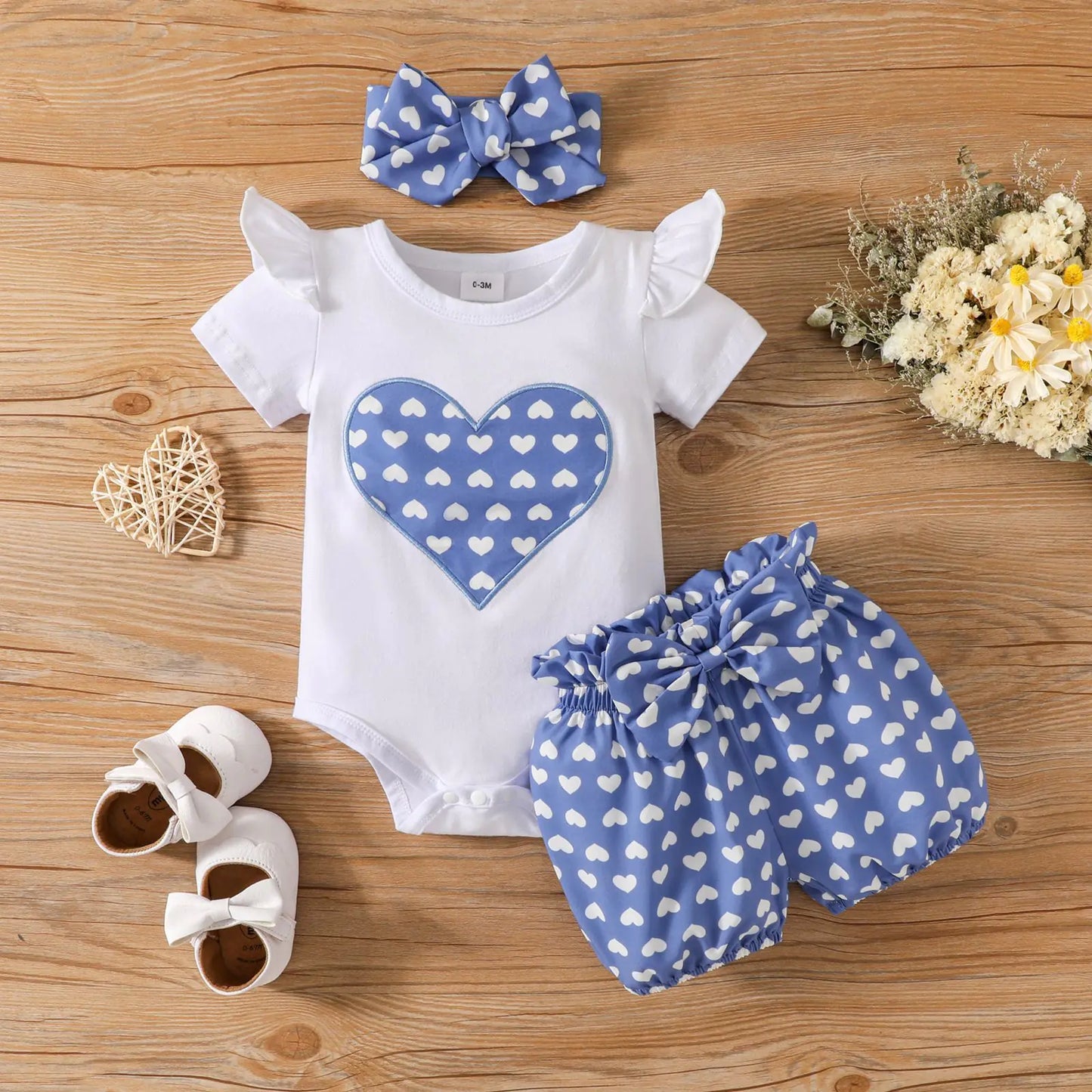 Heart-Shaped Three-Piece Suit for Baby Girls (0-18 Months)